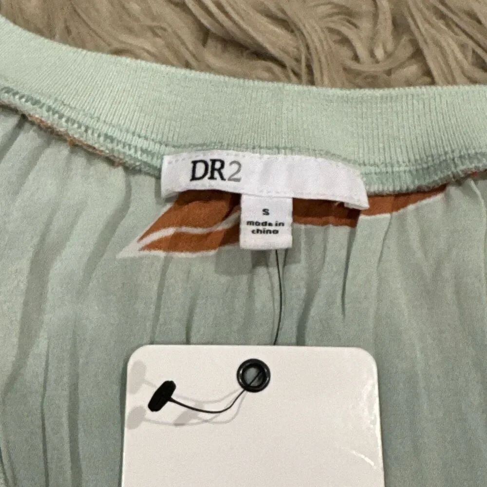NWT DR2 blouse size small - Picture 2 of 4